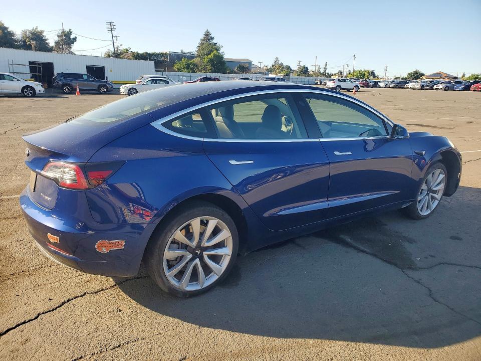47959616 :رقم المزاد ، 5YJ3E1EB8LF746748 vin ، 2020 Tesla Model 3 مزاد بيع