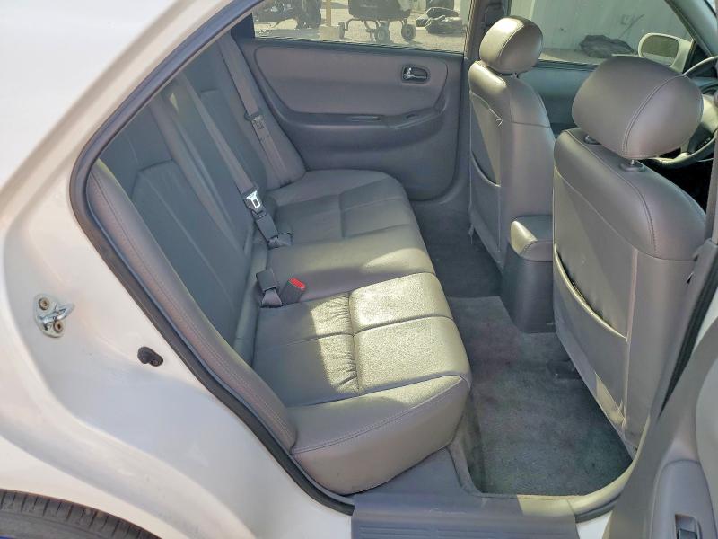 48701276 :رقم المزاد ، 1YVGF22D115204572 vin ، 2001 Mazda 626 مزاد بيع