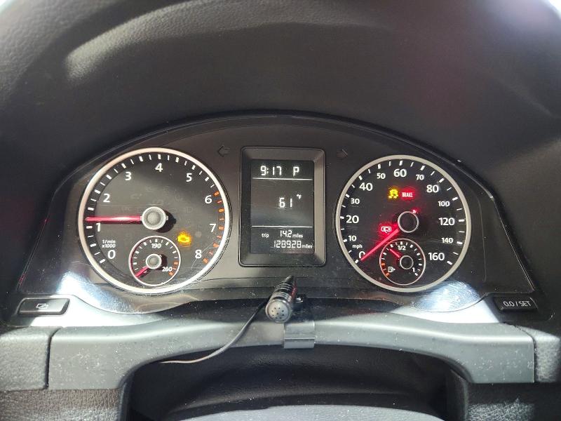 2011 Volkswagen Tiguan მანქანა იყიდება აუქციონზე, vin: WVGBV7AX1BW549927, აუქციონის ნომერი: 49313376