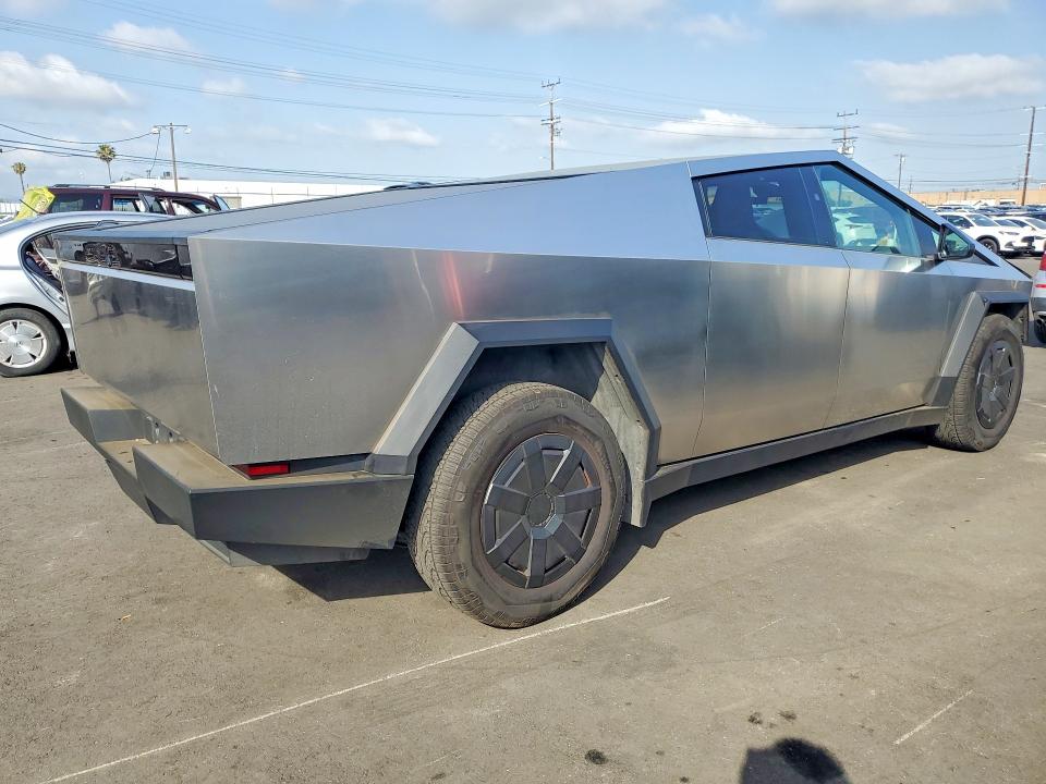50254976 :رقم المزاد ، 7G2CEHED5RA049423 vin ، 2024 Tesla Cybertruck مزاد بيع