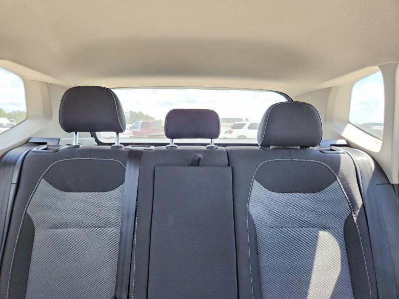 Продажа на аукционе авто 2022 Volkswagen Taos, vin: 3VVCX7B28NM082713, номер лота: 48947956