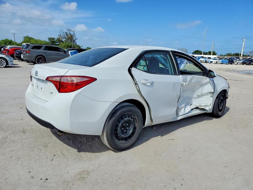2018 Toyota Corolla მანქანა იყიდება აუქციონზე, vin: 2T1BURHE0JC988499, აუქციონის ნომერი: 49004676