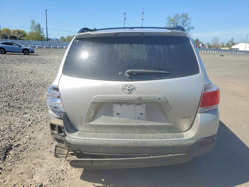 2013 Toyota Highlander მანქანა იყიდება აუქციონზე, vin: 5TDBK3EH5DS213385, აუქციონის ნომერი: 49097986