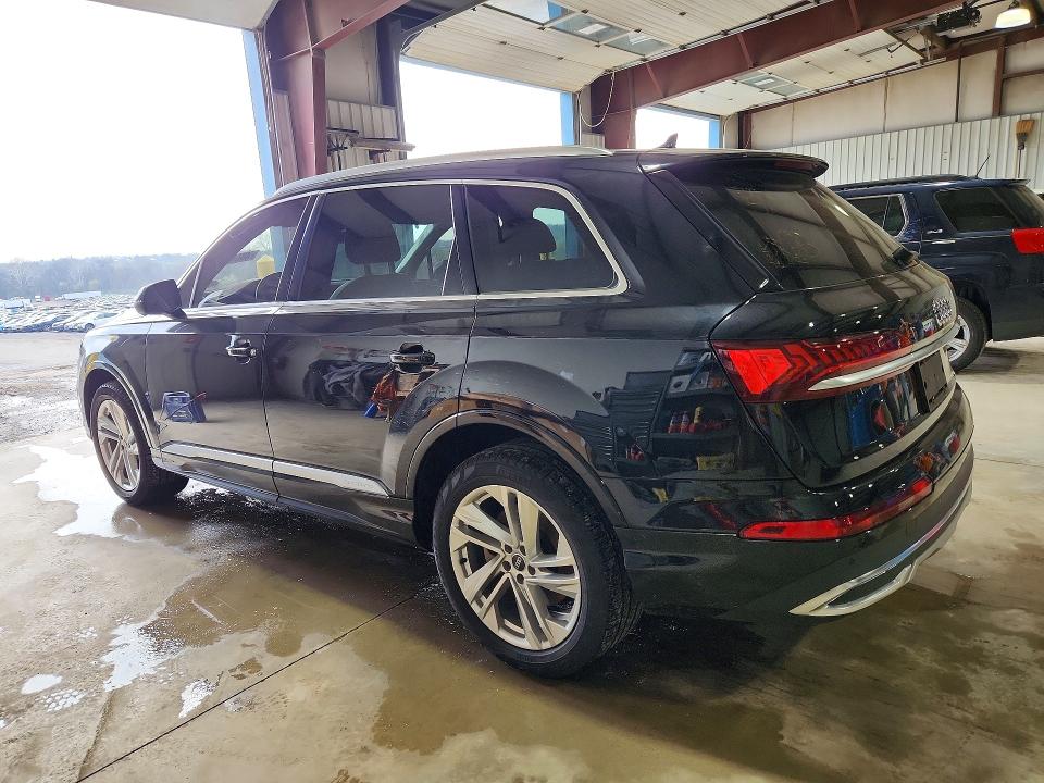 48642256 :رقم المزاد ، WA1LJAF78MD038024 vin ، 2021 Audi Q7 مزاد بيع
