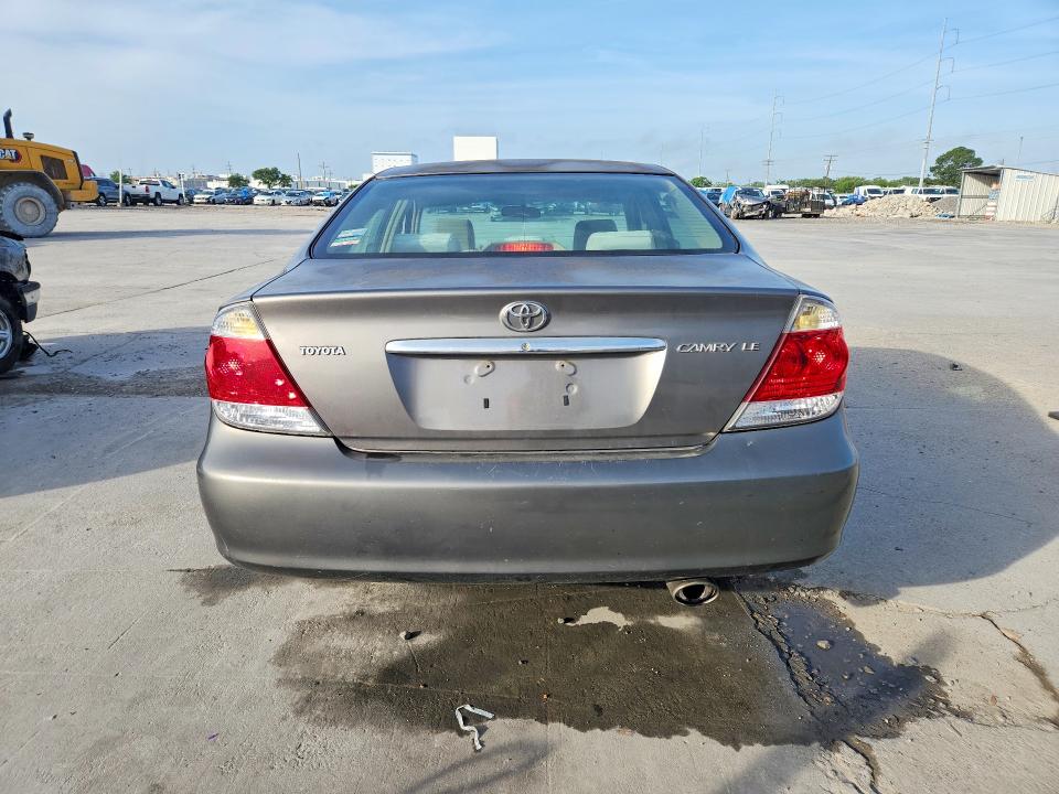 61665516 :رقم المزاد ، 4T1BE32K16U661740 vin ، 2006 Toyota Camry مزاد بيع