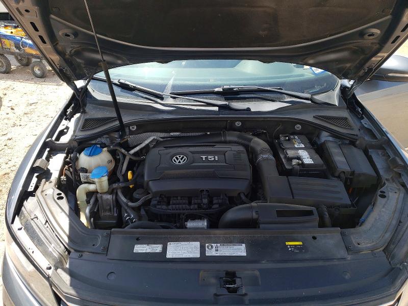 49818226 :رقم المزاد ، 1VWDT7A32HC023667 vin ، 2017 Volkswagen Passat مزاد بيع