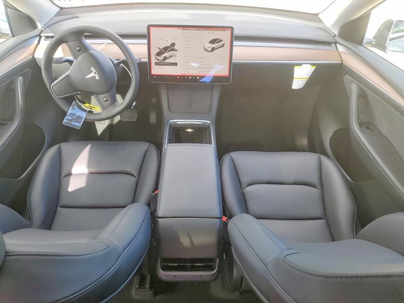 2025 Tesla Model Y მანქანა იყიდება აუქციონზე, vin: 7SAYGDED3SF320373, აუქციონის ნომერი: 50367686