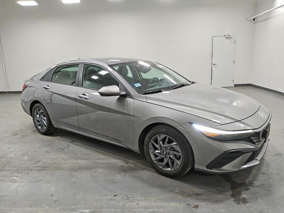 2024 Hyundai Elantra მანქანა იყიდება აუქციონზე, vin: KMHLM4DG6RU725930, აუქციონის ნომერი: 50530046