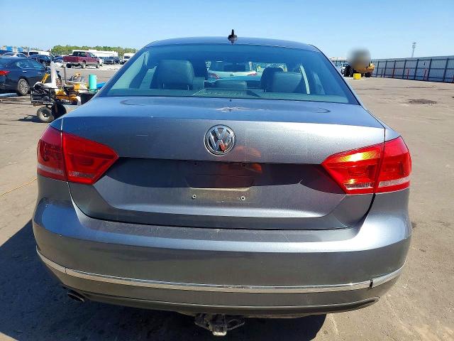 2015 Volkswagen Passat მანქანა იყიდება აუქციონზე, vin: 1VWCT7A35FC122539, აუქციონის ნომერი: 50161196