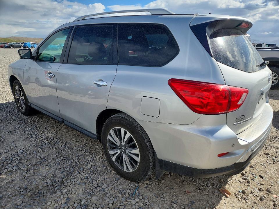 50996276 :رقم المزاد ، 5N1DR2MM5HC905856 vin ، 2017 Nissan Pathfinder مزاد بيع