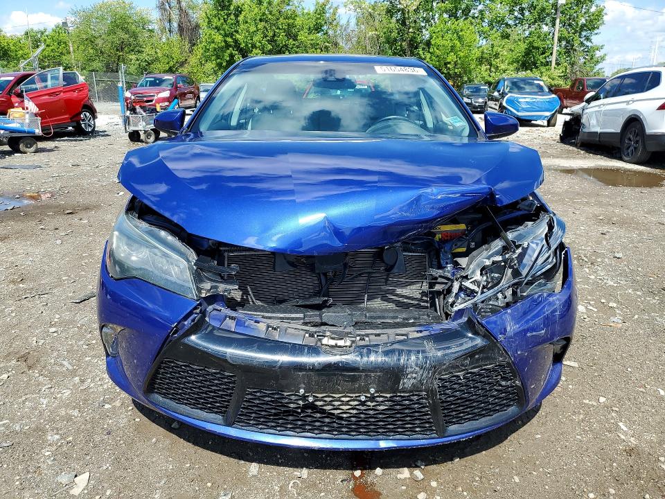 51654836 :رقم المزاد ، 4T1BK1FK6GU572139 vin ، 2016 Toyota Camry مزاد بيع