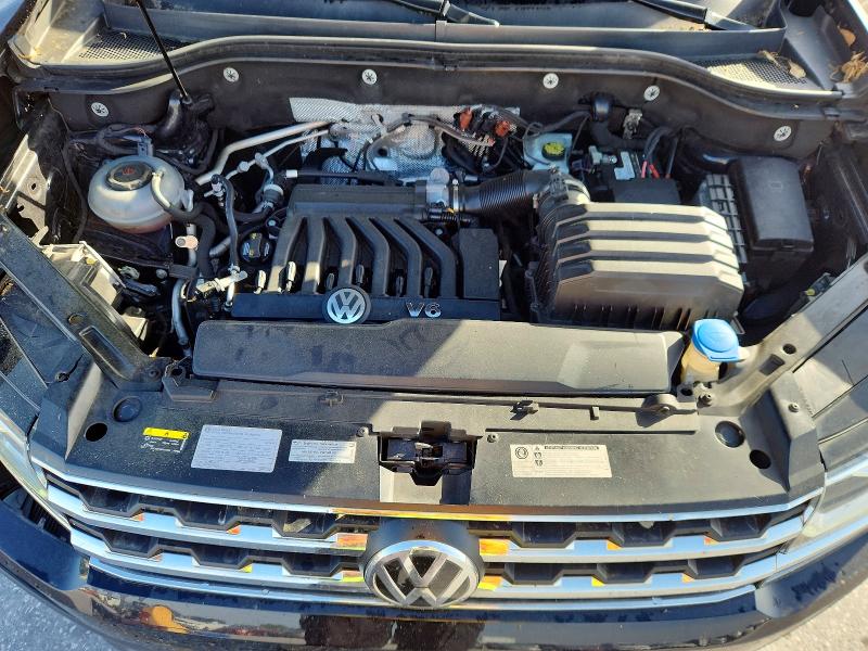 49583696 :رقم المزاد ، 1V2ER2CA8JC528783 vin ، 2018 Volkswagen Atlas مزاد بيع