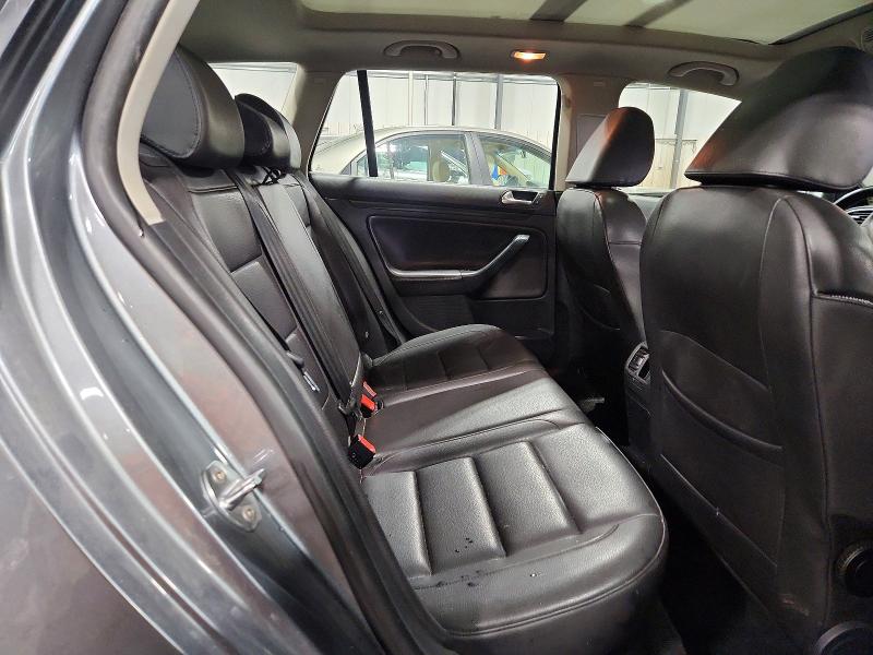 51371716 :رقم المزاد ، 3VWPL7AJ3CM647464 vin ، 2012 Volkswagen Jetta مزاد بيع