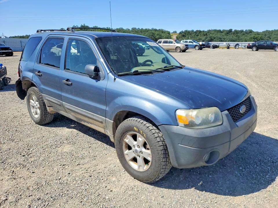 50259606 :رقم المزاد ، 1FMYU93165KB76400 vin ، 2005 Ford Escape مزاد بيع