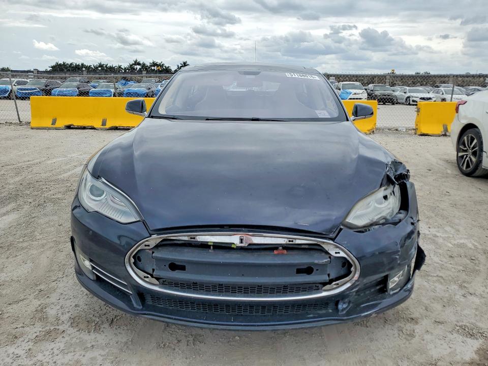 Продажа на аукционе авто 2013 Tesla Model S, vin: 5YJSA1CN7DFP19725, номер лота: 51188016