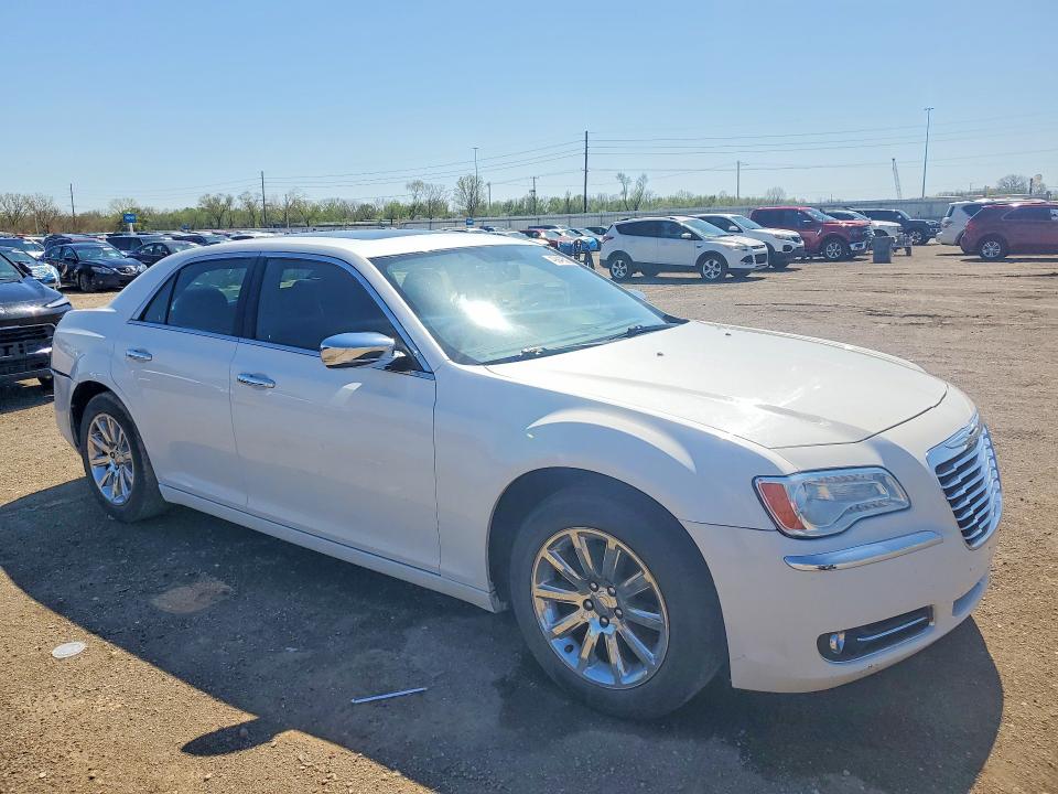 Продажа на аукционе авто 2011 Chrysler 300, vin: 2C3CA5CGXBH564645, номер лота: 49949316