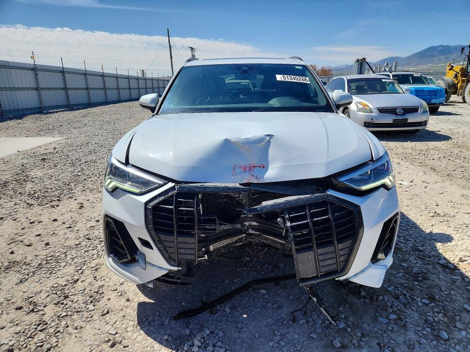51340266 :رقم المزاد ، WA1EECF37M1028141 vin ، 2021 Audi Q3 مزاد بيع