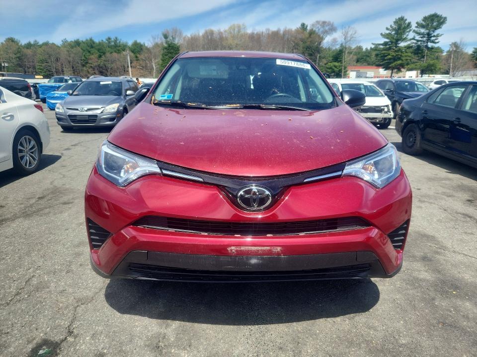 50917886 :رقم المزاد ، 2T3BFREV6JW725681 vin ، 2018 Toyota Rav4 مزاد بيع
