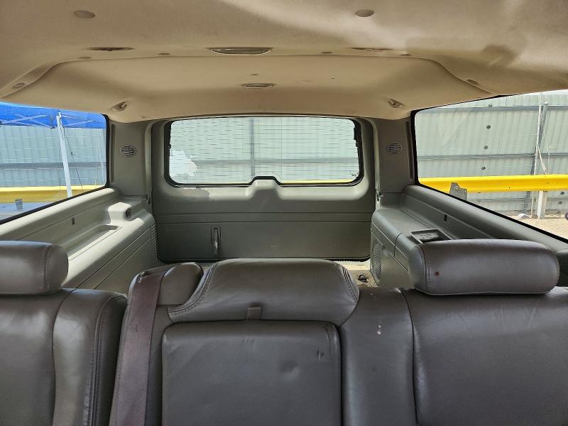 2003 Chevrolet Suburban მანქანა იყიდება აუქციონზე, vin: 3GNFK16Z23G289826, აუქციონის ნომერი: 51716636