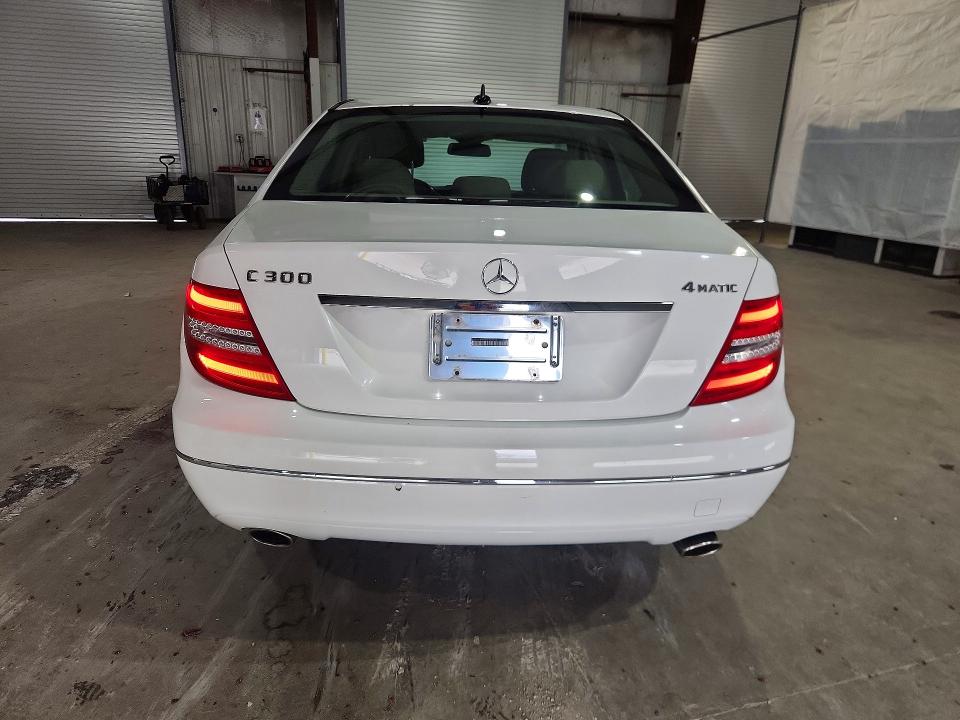 2013 Mercedes-benz C მანქანა იყიდება აუქციონზე, vin: WDDGF8AB3DA838248, აუქციონის ნომერი: 49369746