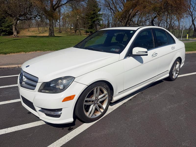 Продажа на аукционе авто 2013 Mercedes-benz C, vin: WDDGF8AB5DR260364, номер лота: 50292156