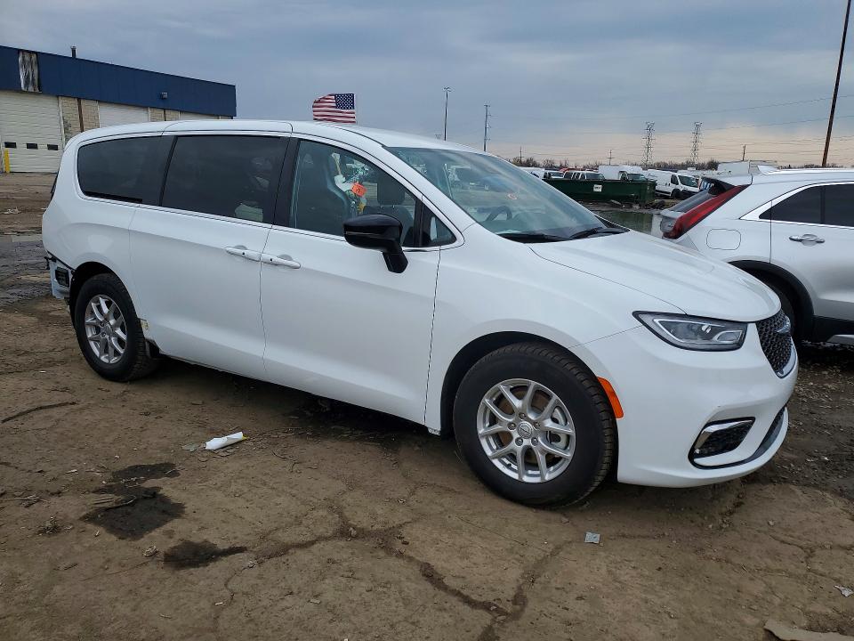 Продаж на аукціоні авто 2025 Chrysler Pacifica, vin: 2C4RC1BG2SR609341, номер лоту: 48946446