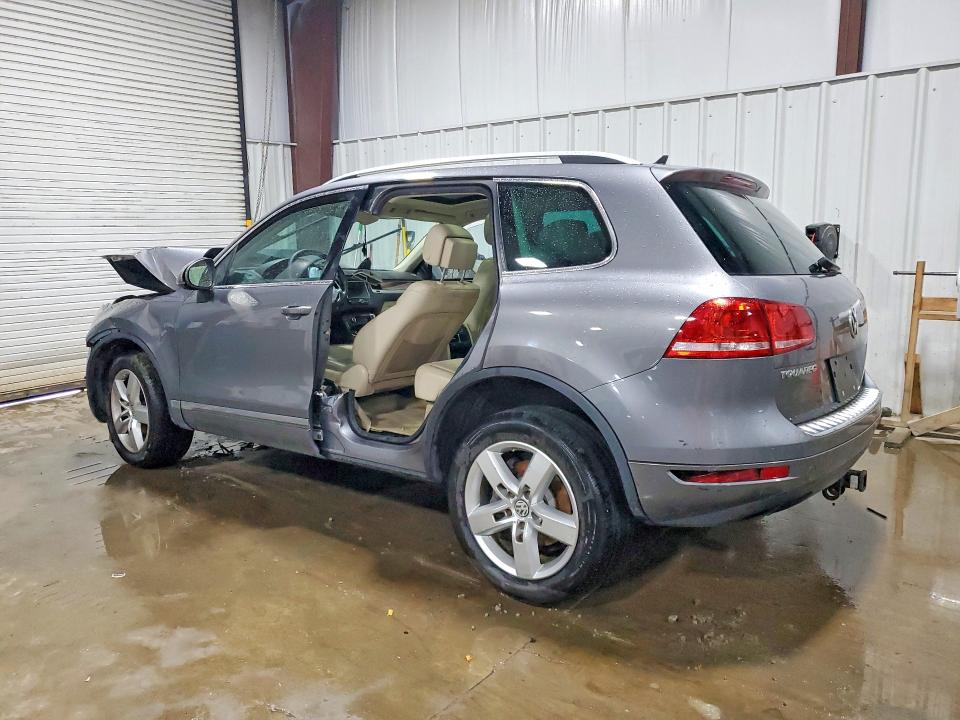 51964876 :رقم المزاد ، WVGFF9BP9BD002408 vin ، 2011 Volkswagen Touareg مزاد بيع