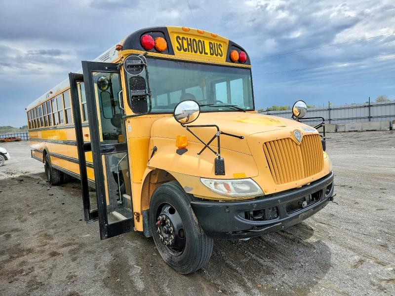 47051456 :رقم المزاد ، 4DRBUAAP2AB229070 vin ، 2010 Ic Corporation School Bus مزاد بيع