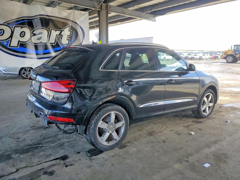 50976706 :رقم المزاد ، WA1EFCFS5FR004722 vin ، 2015 Audi Q3 مزاد بيع
