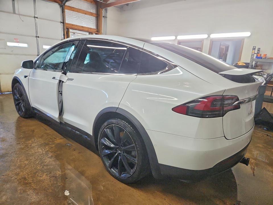 50104566 :رقم المزاد ، 5YJXCAE23LF263918 vin ، 2020 Tesla Model X مزاد بيع