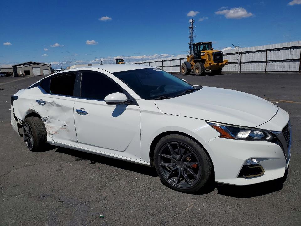 Продаж на аукціоні авто 2020 Nissan Altima, vin: 1N4BL4BV5LC130252, номер лоту: 50992996
