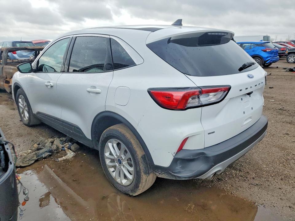 49769096 :رقم المزاد ، 1FMCU0BZ2NUB27051 vin ، 2022 Ford Escape مزاد بيع