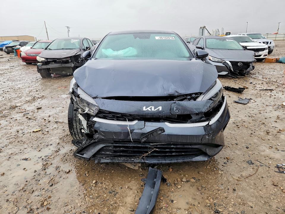 46152816 :رقم المزاد ، 3KPF24ADXNE482889 vin ، 2022 Kia Forte مزاد بيع