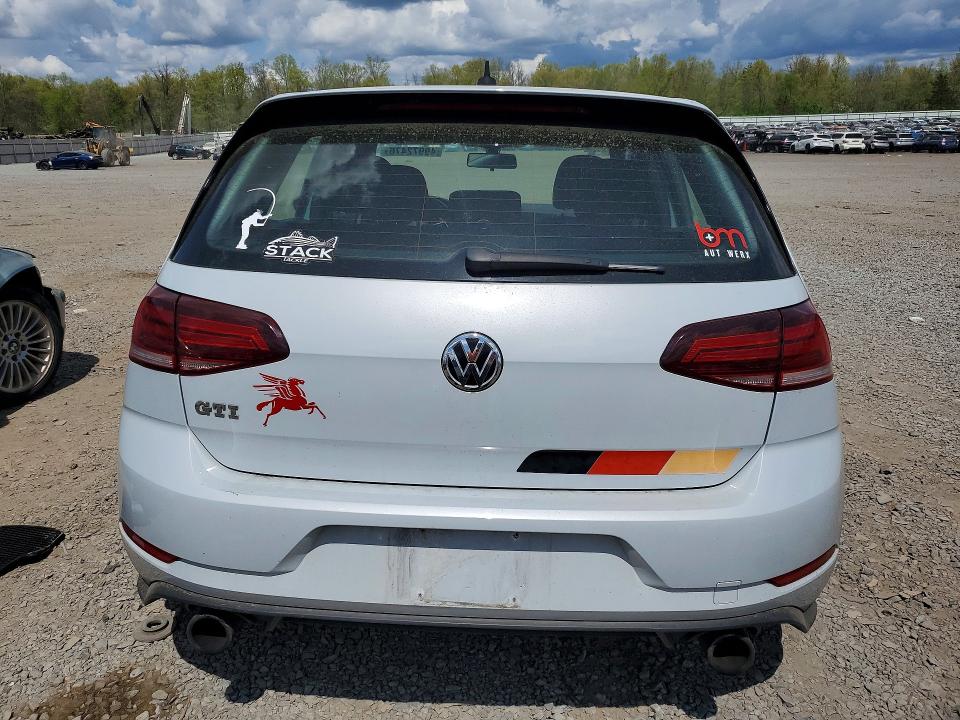 49972476 :رقم المزاد ، 3VW447AU8JM259606 vin ، 2018 Volkswagen Gti مزاد بيع