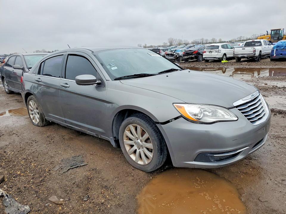 49499766 :رقم المزاد ، 1C3CCBBB0DN596092 vin ، 2013 Chrysler 200 مزاد بيع