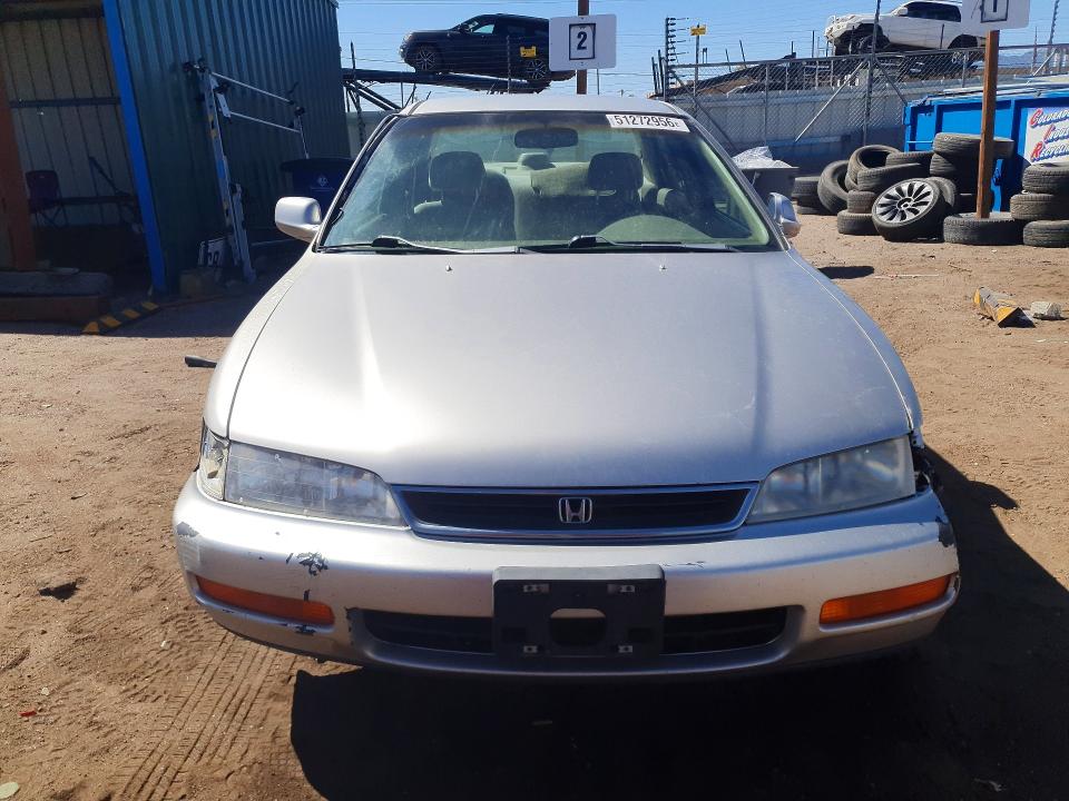 51272956 :رقم المزاد ، 1HGCD568XVA177511 vin ، 1997 Honda Accord مزاد بيع