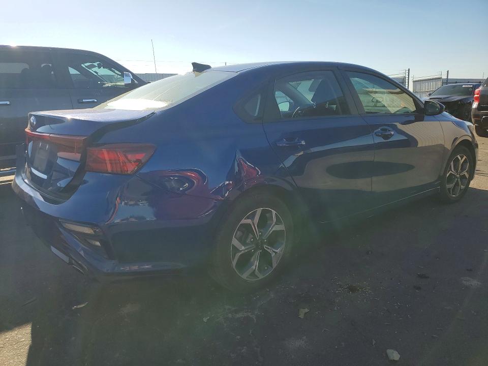 49421216 :رقم المزاد ، 3KPF24AD1LE243924 vin ، 2020 Kia Forte مزاد بيع