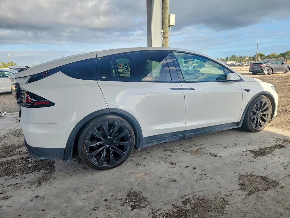 Продажа на аукционе авто 2022 Tesla Model X, vin: 7SAXCBE63NF343590, номер лота: 49390076