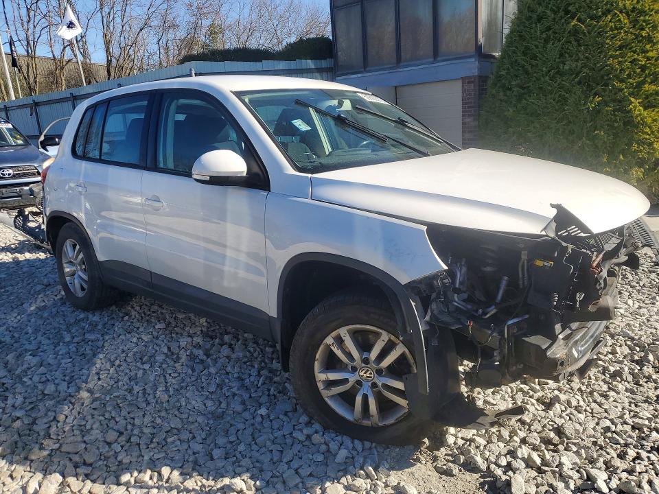 50802376 :رقم المزاد ، WVGAV3AX8DW611332 vin ، 2013 Volkswagen Tiguan مزاد بيع