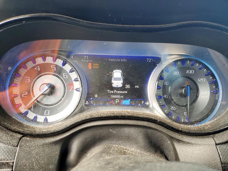 49711186 :رقم المزاد ، 2C3CCAGG0FH923102 vin ، 2015 Chrysler 300 مزاد بيع