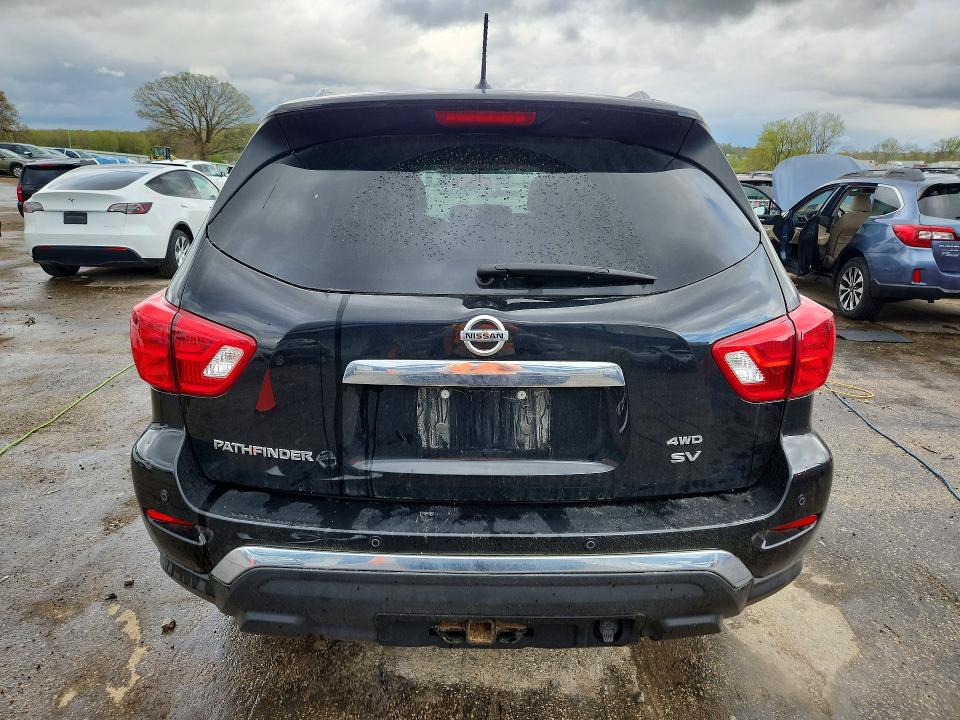 51779976 :رقم المزاد ، 5N1DR2MM5JC649157 vin ، 2018 Nissan Pathfinder مزاد بيع