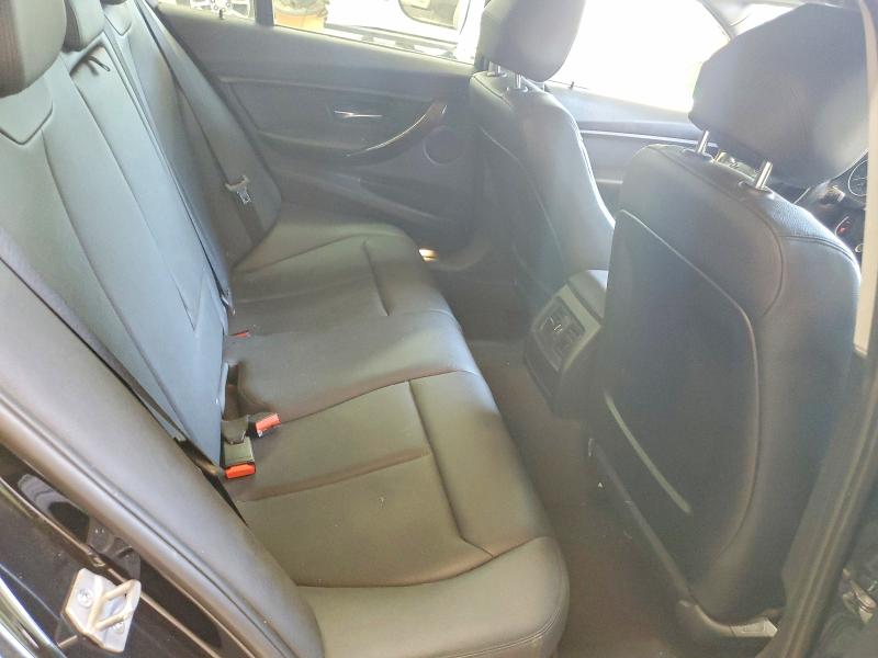 50131096 :رقم المزاد ، WBA3B1G51ENT00829 vin ، 2014 Bmw 320 مزاد بيع