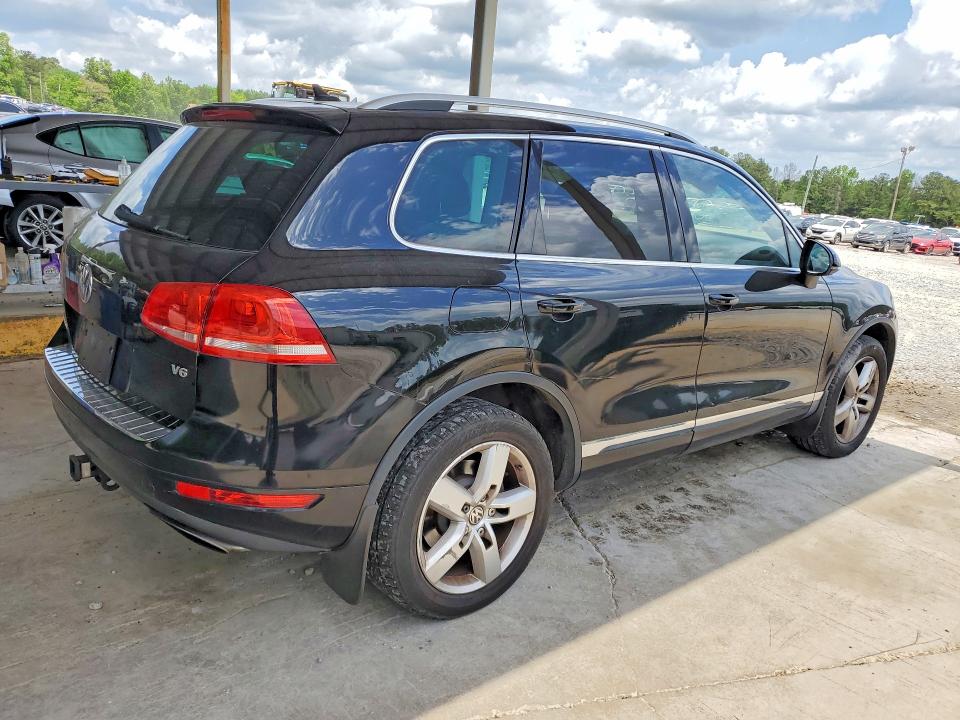 50855406 :رقم المزاد ، WVGEF9BP0DD006555 vin ، 2013 Volkswagen Touareg مزاد بيع