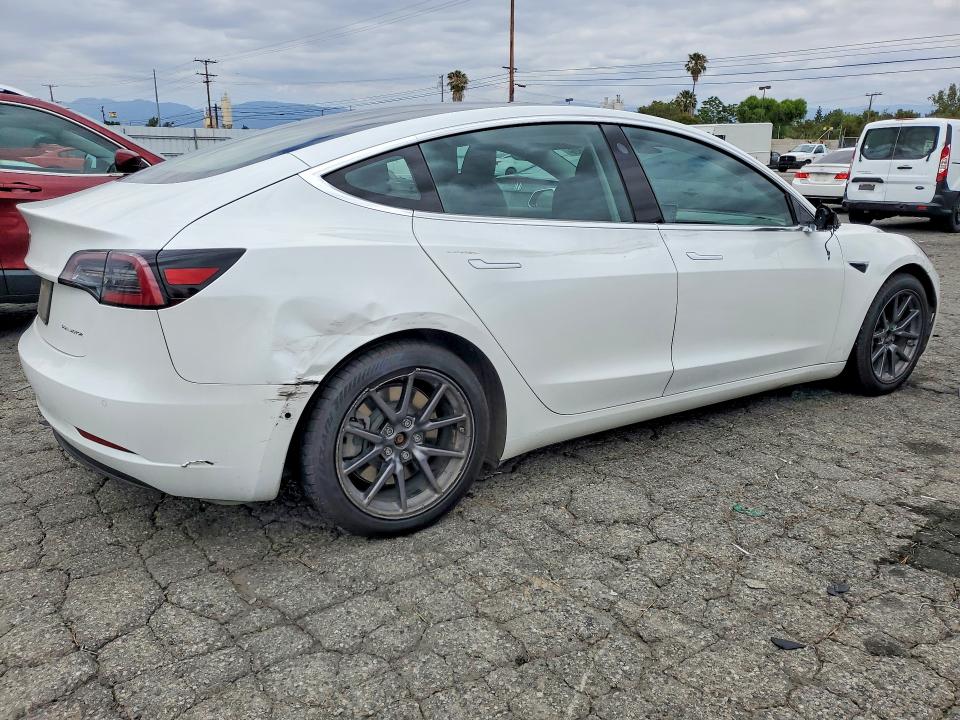 50661826 :رقم المزاد ، 5YJ3E1EB9LF800431 vin ، 2020 Tesla Model 3 مزاد بيع