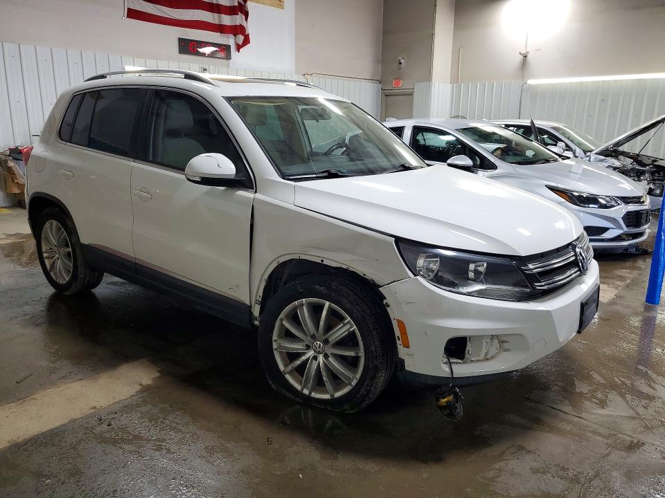 50671816 :رقم المزاد ، WVGBV7AX8DW548115 vin ، 2013 Volkswagen Tiguan مزاد بيع