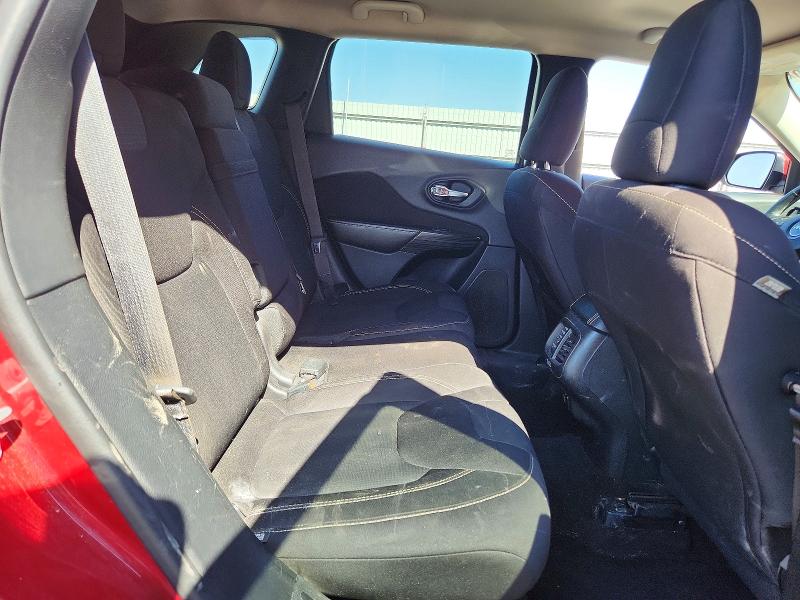 51985826 :رقم المزاد ، 1C4PJMCS1FW503168 vin ، 2015 Jeep Cherokee مزاد بيع