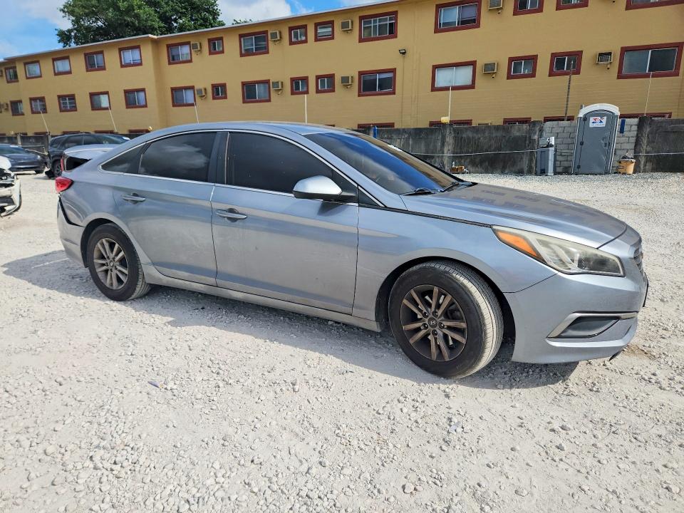 2017 Hyundai Sonata მანქანა იყიდება აუქციონზე, vin: 5NPE24AF1HH444240, აუქციონის ნომერი: 51602576