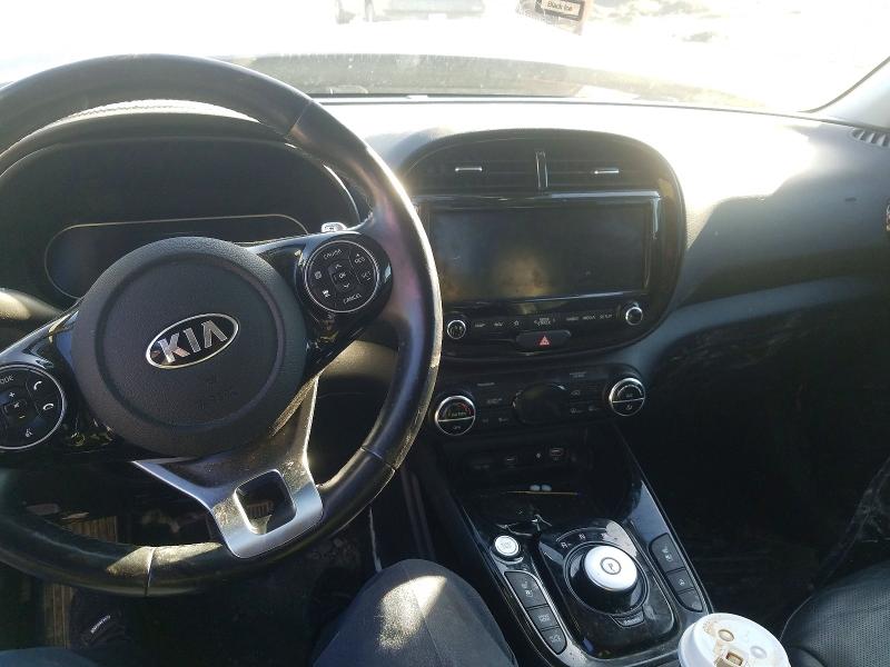 2020 Kia Soul Ev მანქანა იყიდება აუქციონზე, vin: KNDJ33A12L7001800, აუქციონის ნომერი: 49486086