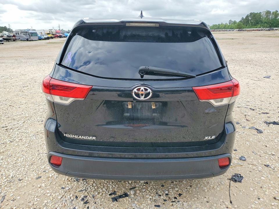 2017 Toyota Highlander მანქანა იყიდება აუქციონზე, vin: 5TDKZRFH5HS520977, აუქციონის ნომერი: 49603486