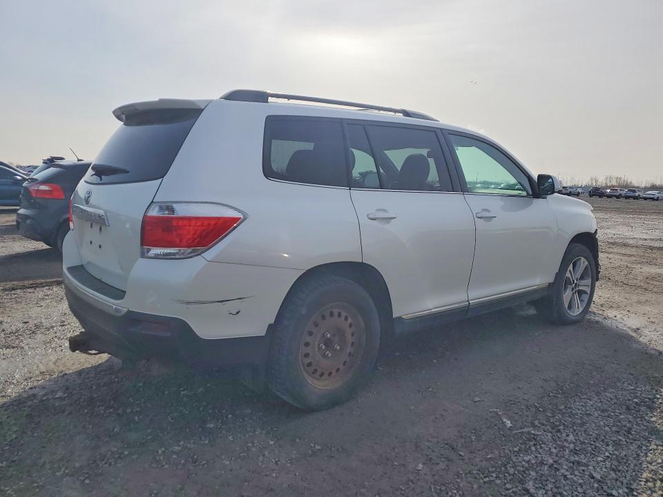 Продажа на аукционе авто 2012 Toyota Highlander, vin: 5TDBK3EH0CS152199, номер лота: 48292306